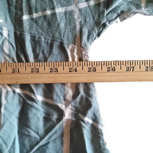 Anthropologie AKEMI + KIN 'Light Streaks' Blue Short Sleeve Swing Tee Size Large - Picture 10 of 11